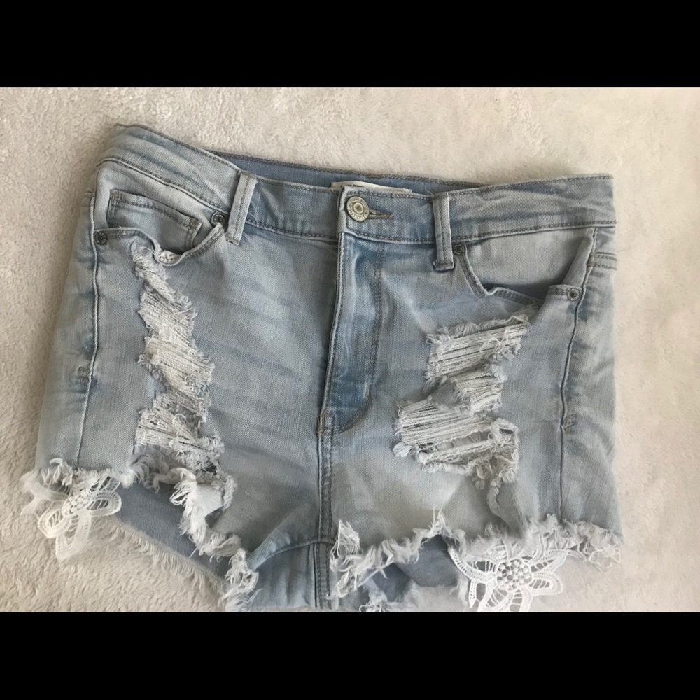 Distressed denim Mossimo shorts.